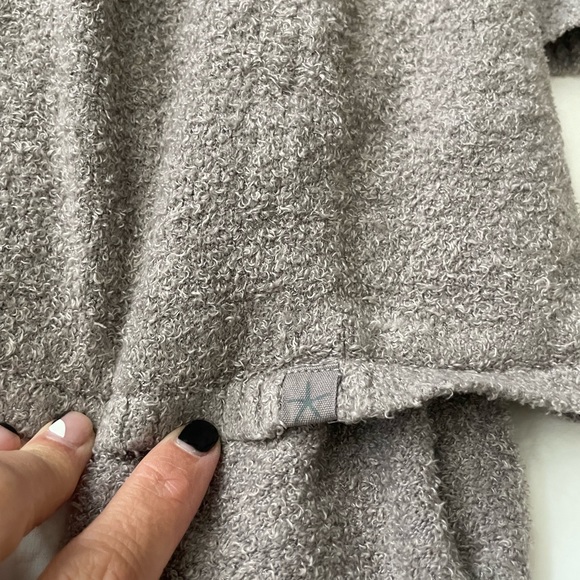 Barefoot Dreams Ombré Cardigan - Picture 8 of 8